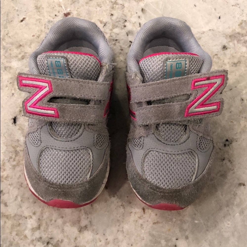 New Balance sneakers for toddler girls.